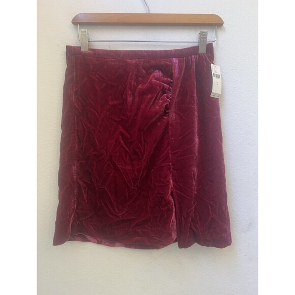 NWT ANTHROPOLOGIE SOLID RED A LINE SKIRT SIZE 4 (L10)